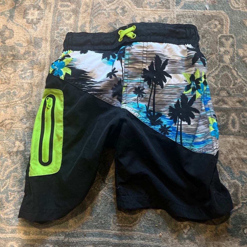 Tropical Black and Green 6/7 Boys Swim Shorts
